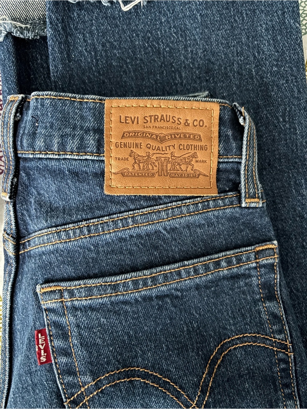 Levi's Premium Wedgie Straight Button Fly Jeans 24 - Picture 5 of 7